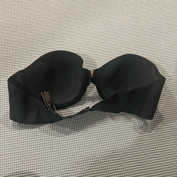 Victoria secret strapless bra - Picture 2 of 3
